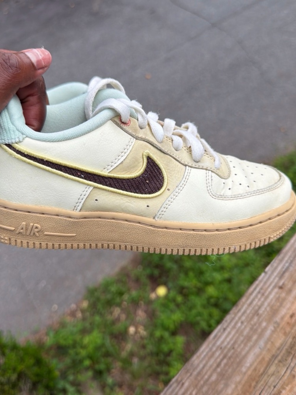 Nike Kids Low-Top Sneaker in Cream with Brown Swoosh and Tan Midsole - Picture 1 of 4
